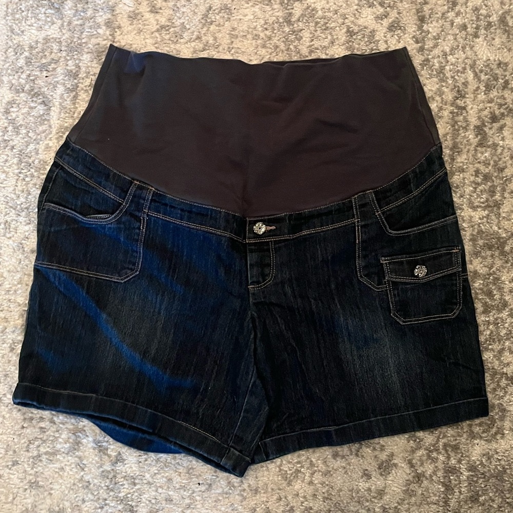 Thyme XL maternity jeans shorts